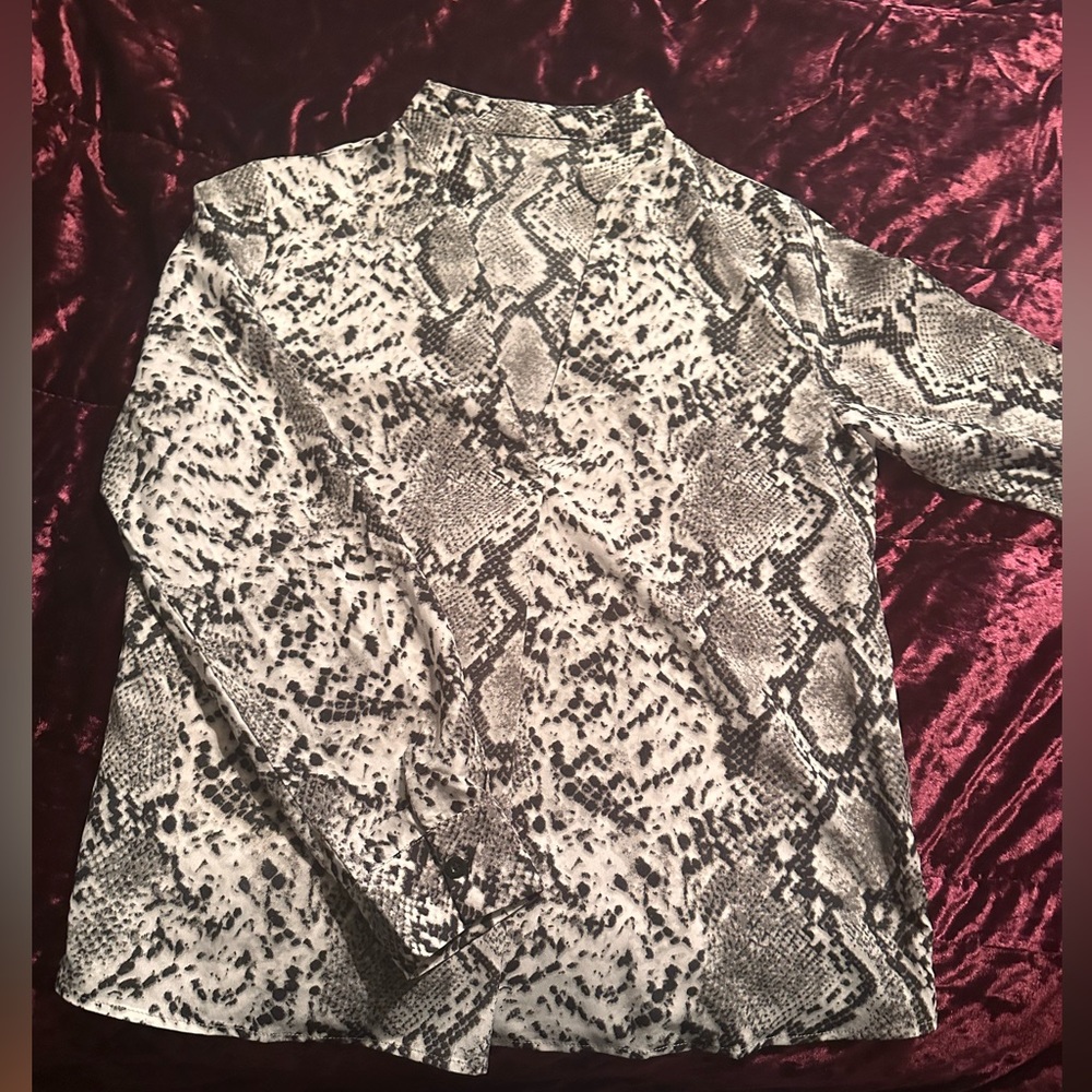 Women snake print shirt